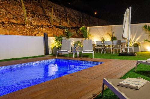 dov garden apartment with private pool