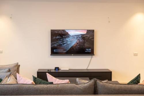 dov garden apartment with private pool