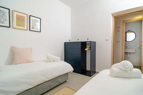 dov garden apartment with private pool