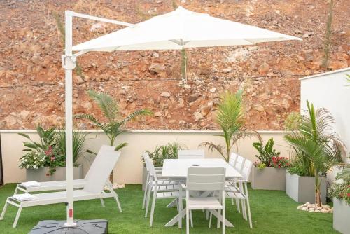 dov garden apartment with private pool