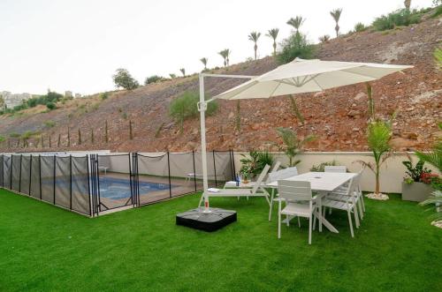 dov garden apartment with private pool