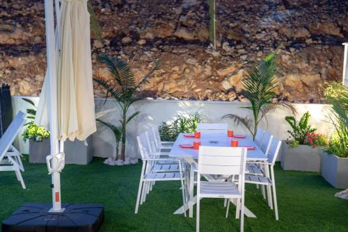 dov garden apartment with private pool