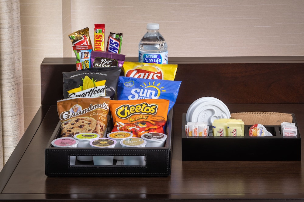 hampton inn and suites huntersville