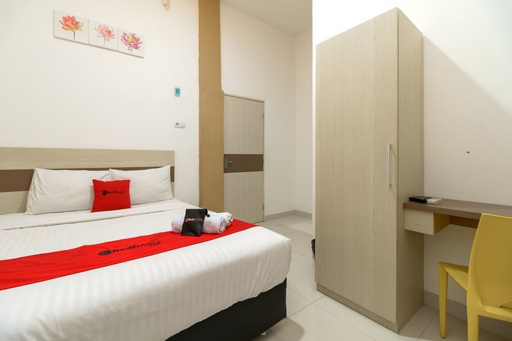 reddoorz near palembang trade center
