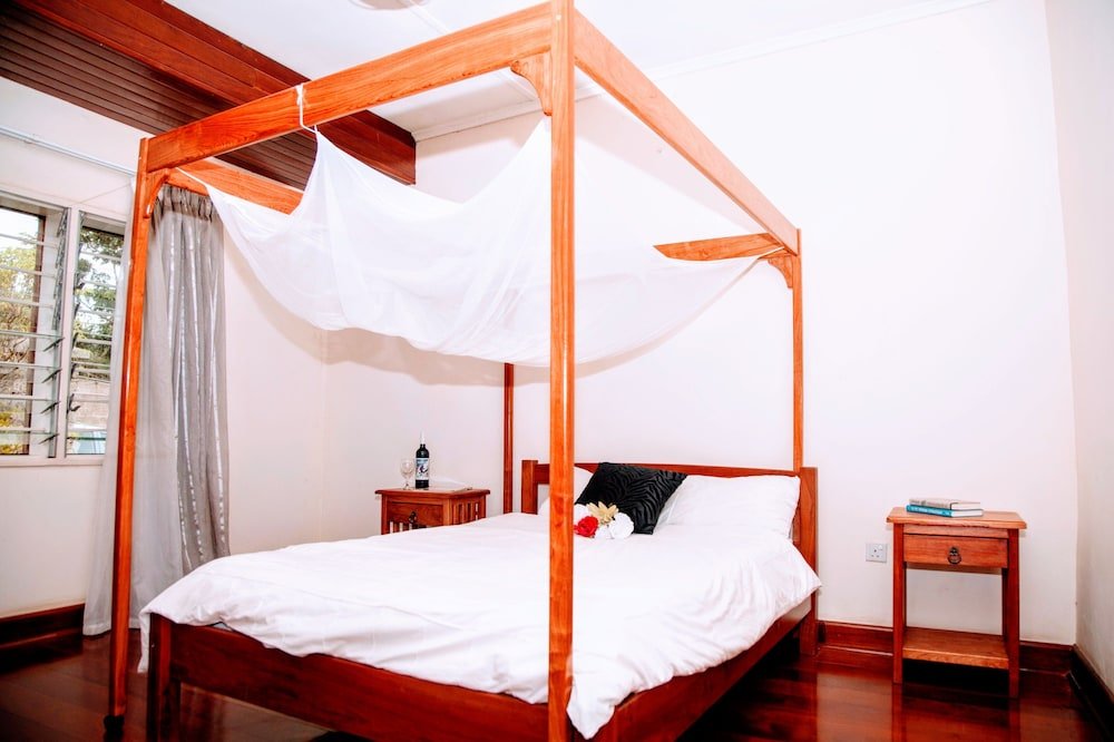 lush gardens apartment 1