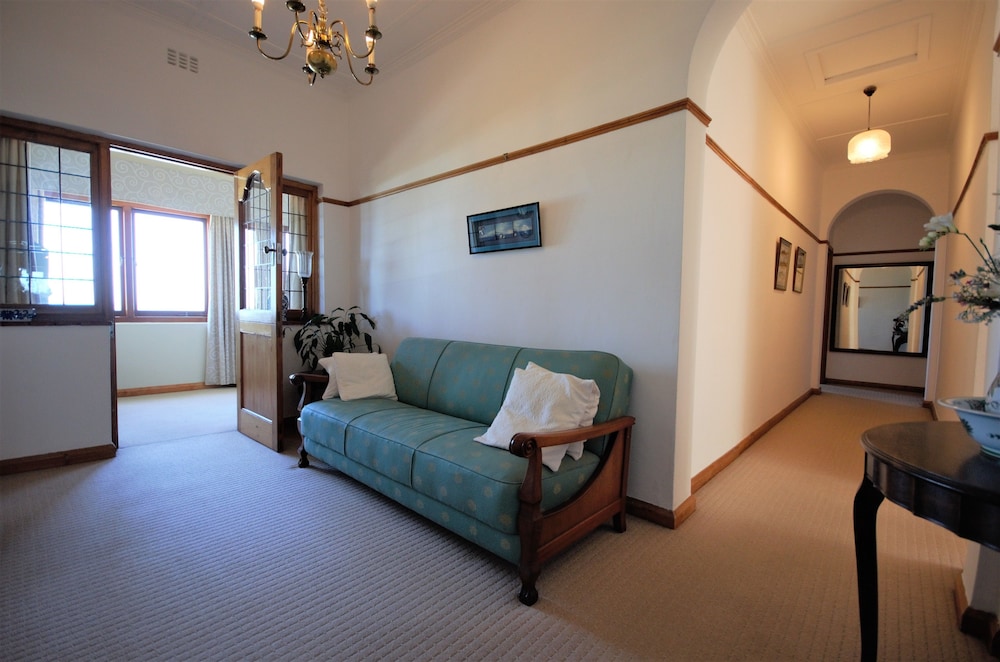 sonnekus boutique hotel and bistro