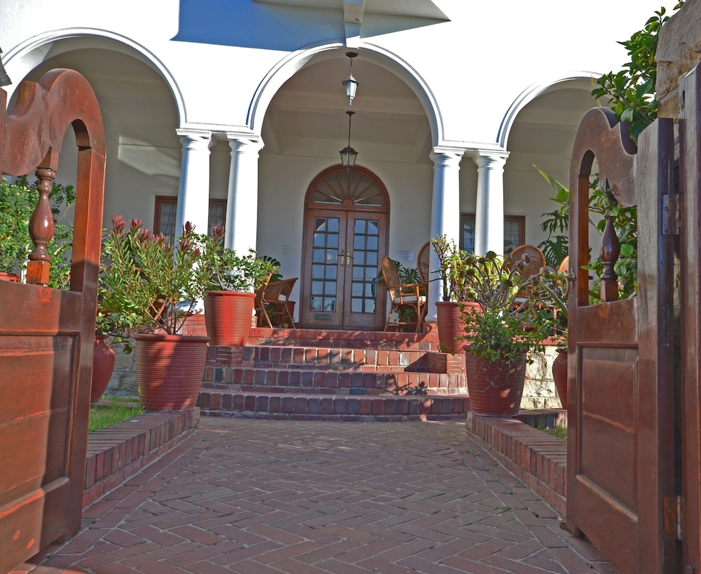 sonnekus boutique hotel and bistro