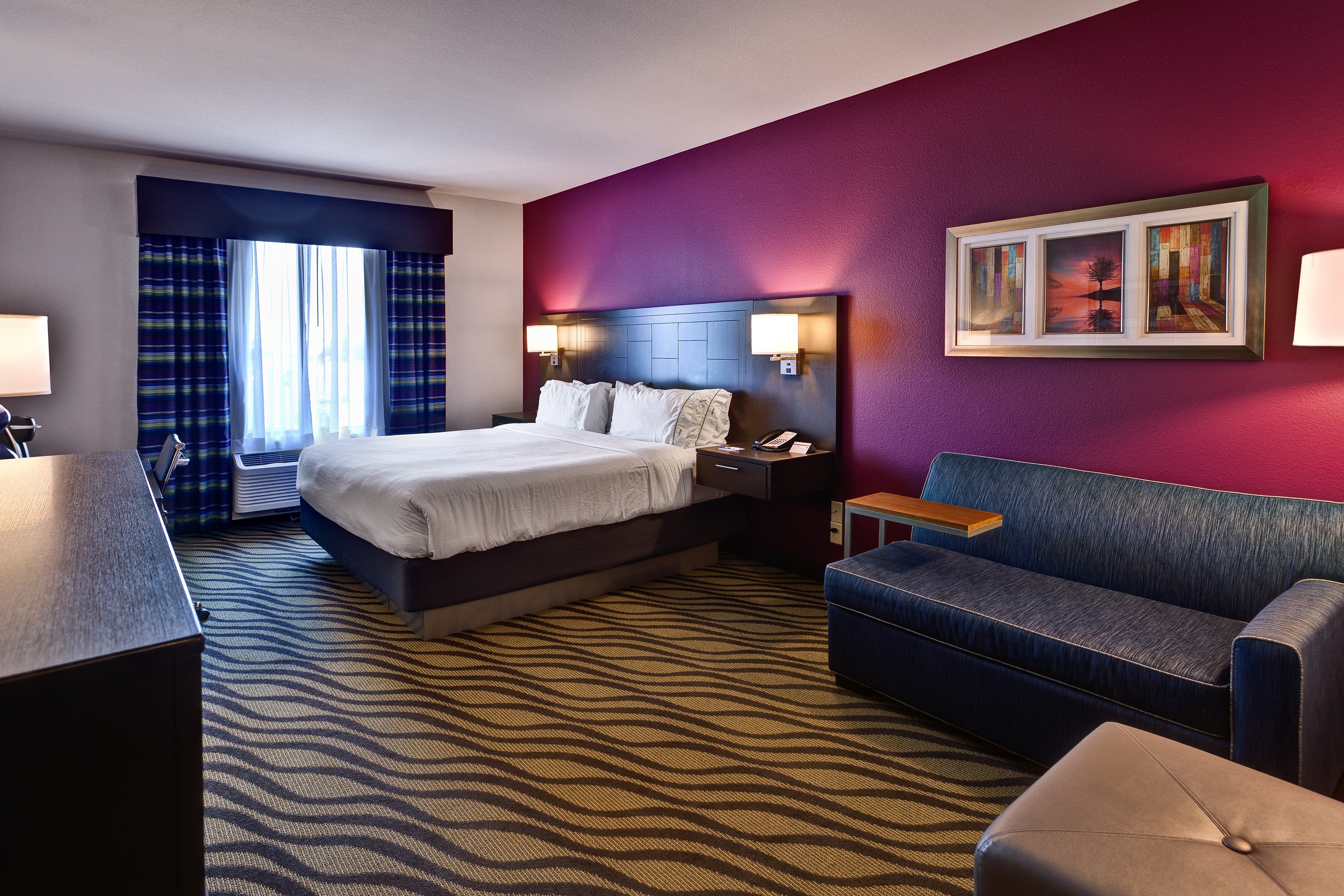 holiday inn express hutchinson by ihg