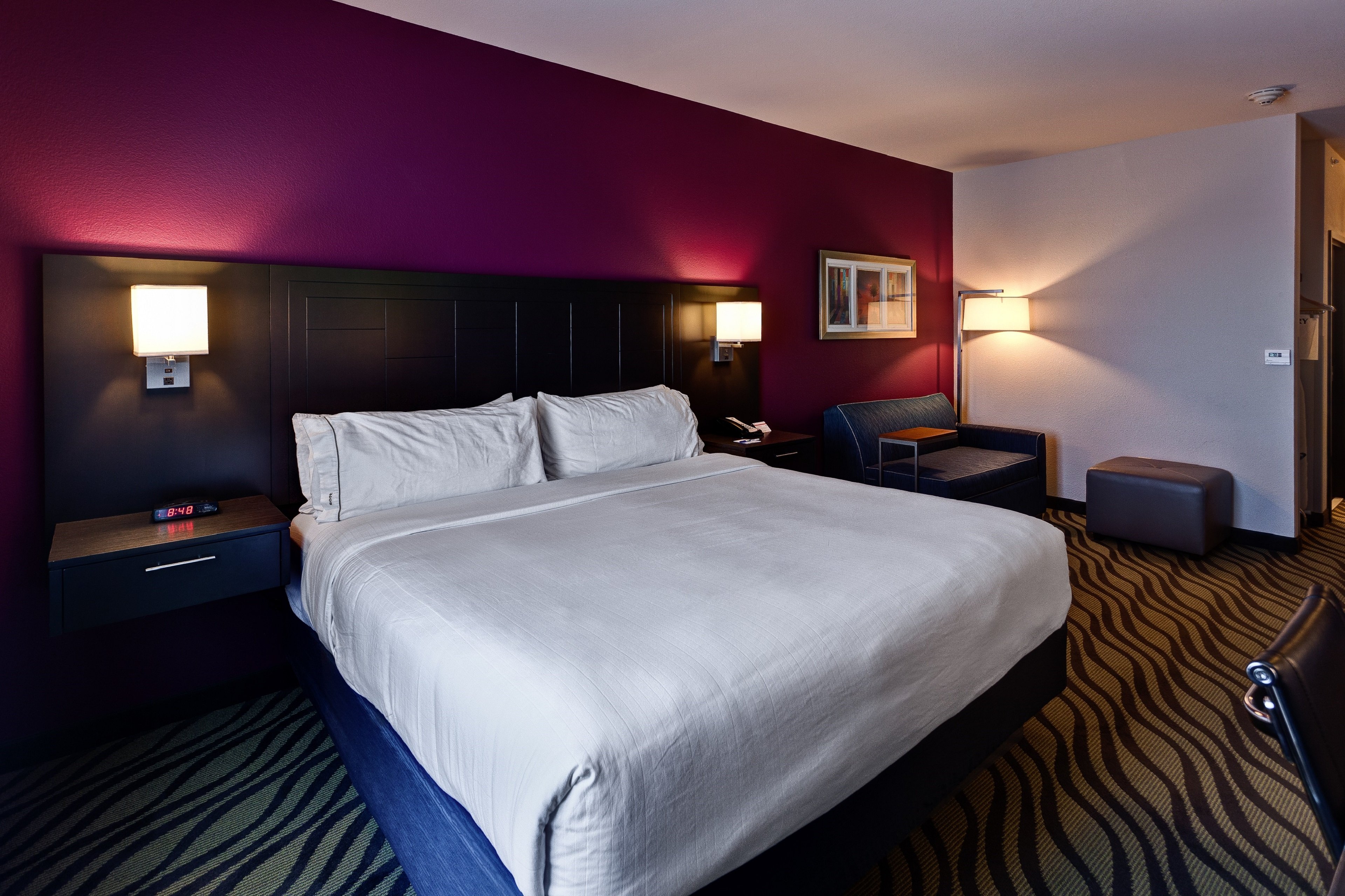 holiday inn express hutchinson by ihg