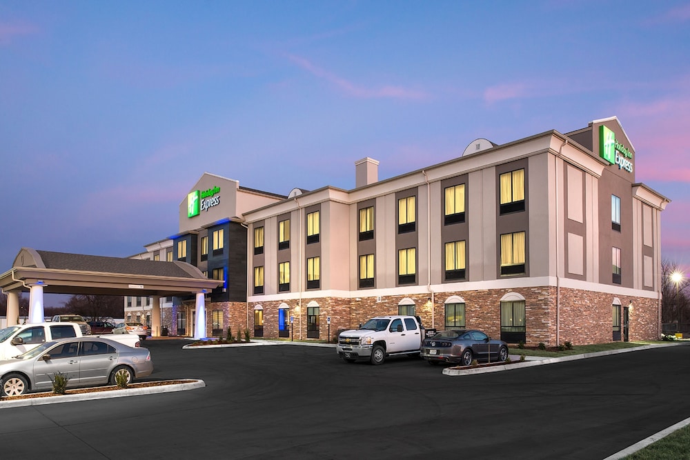 holiday inn express hutchinson by ihg