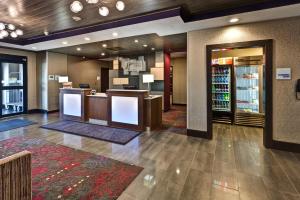 holiday inn express hutchinson by ihg