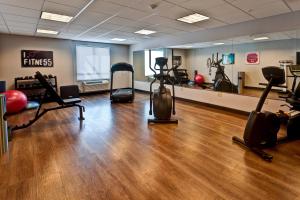 holiday inn express hutchinson by ihg