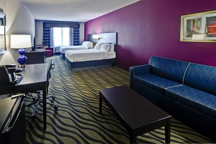 holiday inn express hutchinson by ihg