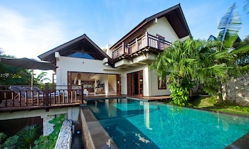 Cliffront Tropical Villa Cantik,,4 star