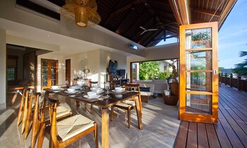 Cliffront Tropical Villa Cantik,,4 star