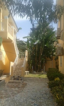 harmony house apartments