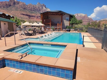 Hotel De Novo Springdale, Tapestry Collection By Hilton,Washington>>Springdale,4 star
