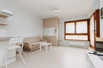 shortstaypoland zdziechowskiego b72
