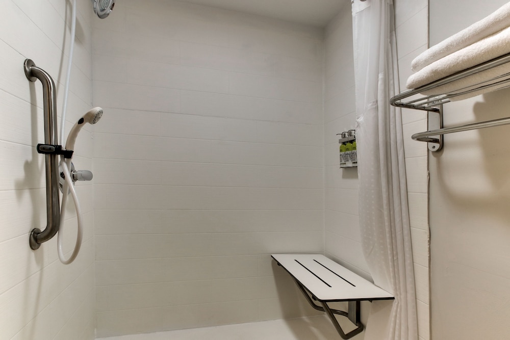 holiday inn express pittston scranton airport by ihg