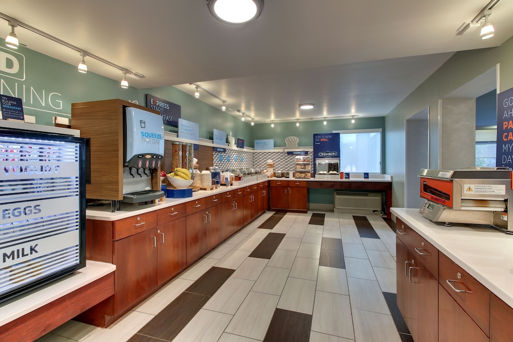 holiday inn express pittston scranton airport by ihg