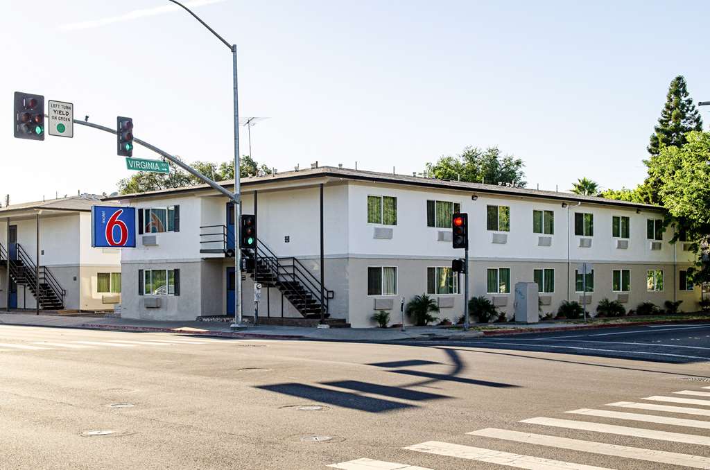 motel 6 modesto ca downtown