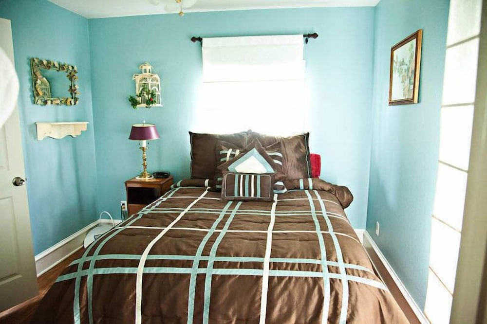 lillian farms bed and breakfast