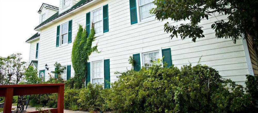 lillian farms bed and breakfast