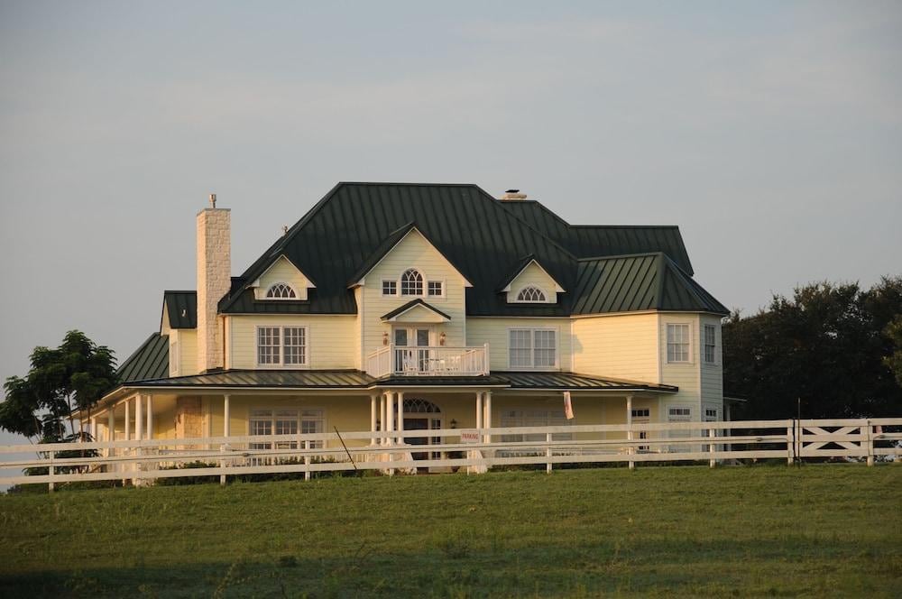 lillian farms bed and breakfast