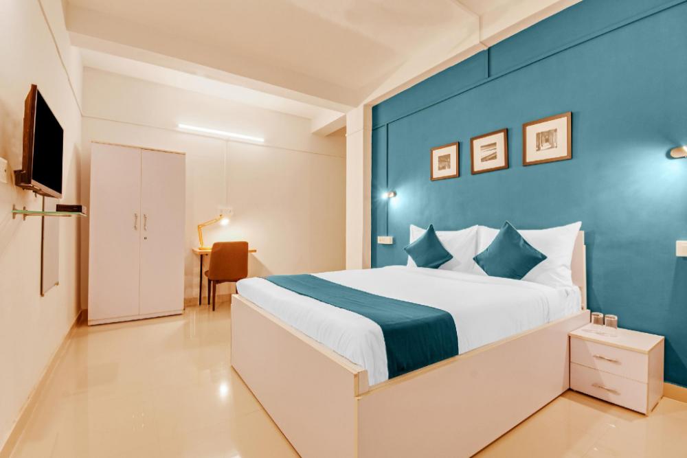 hotel silver key near arup hospital near pune airport