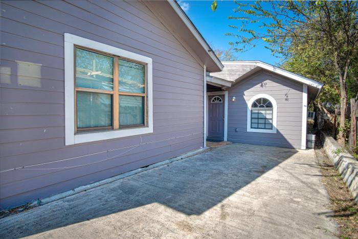 houston st guest house near downtown military base