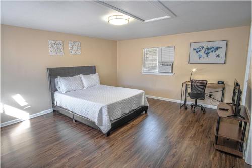 houston st guest house near downtown military base