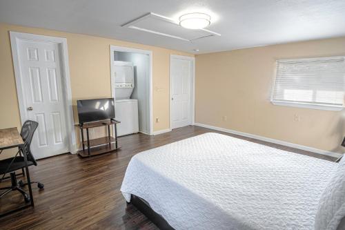 houston st guest house near downtown military base