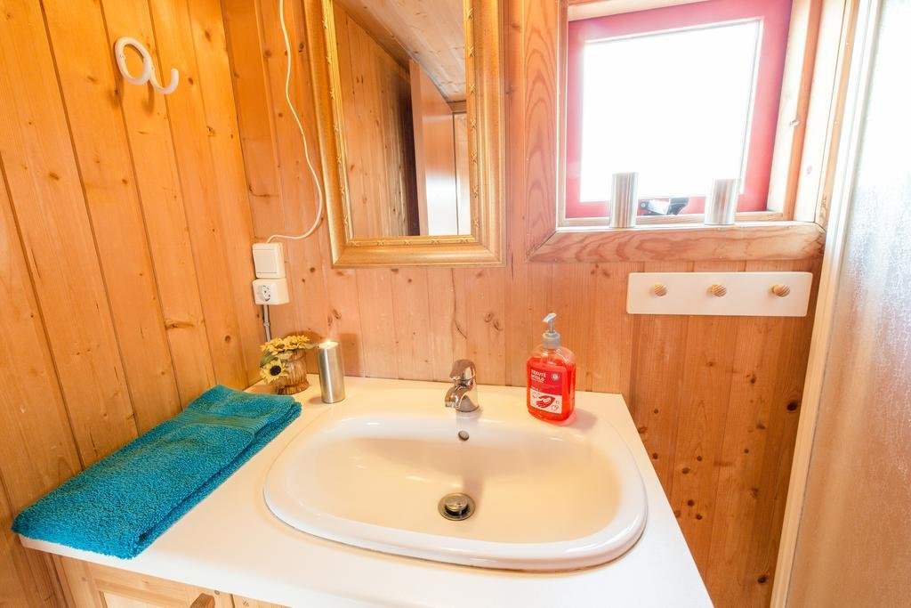 ocean break cabins