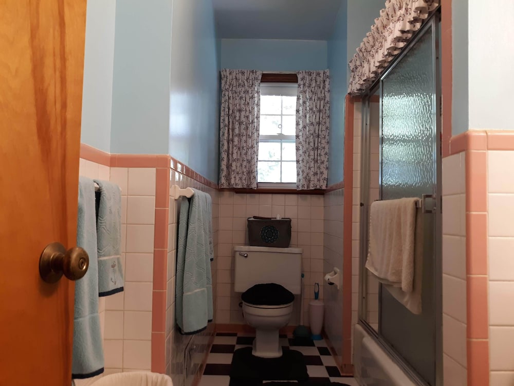 a house full of steel balls and games