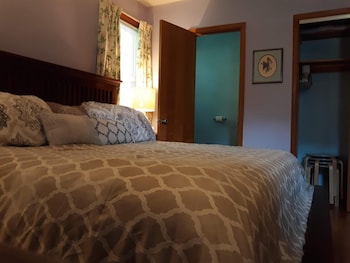 a house full of steel balls and games