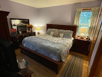 a house full of steel balls and games