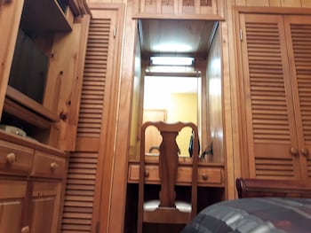 a house full of steel balls and games