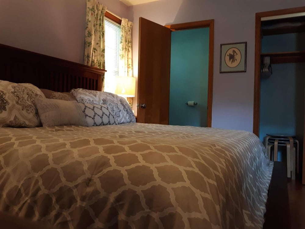 a house full of steel balls and games