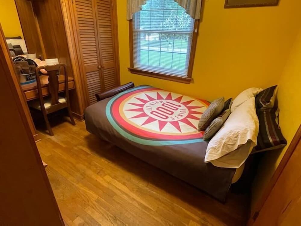 a house full of steel balls and games