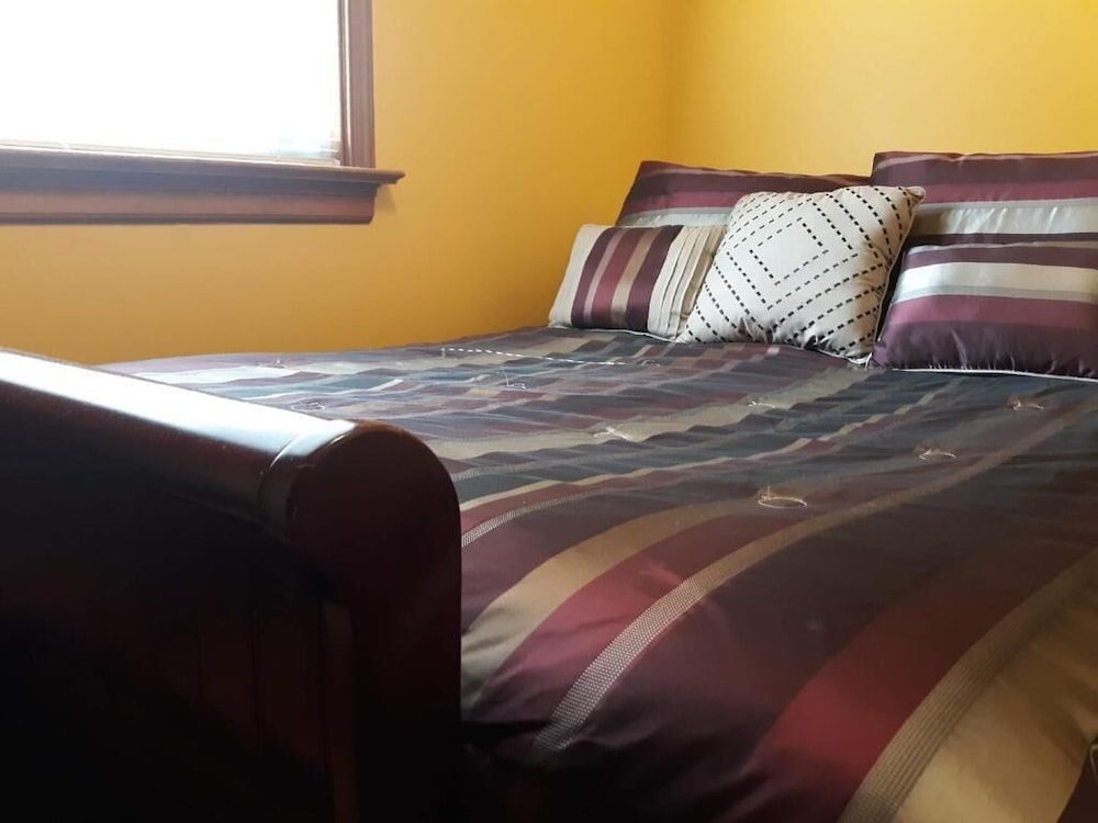 a house full of steel balls and games