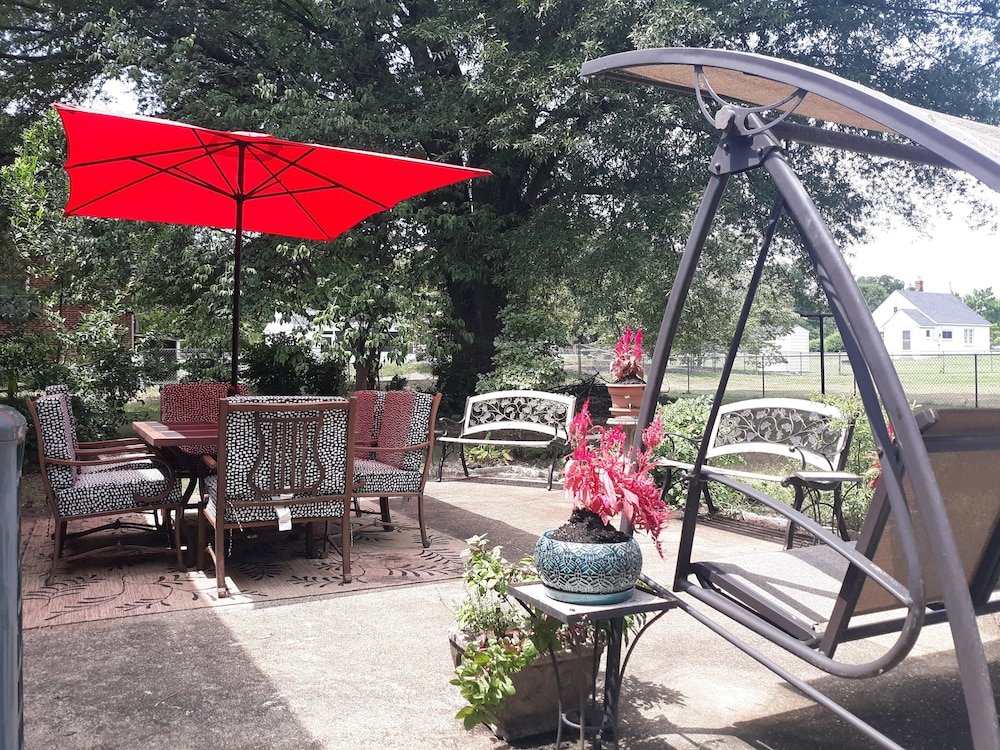 a house full of steel balls and games