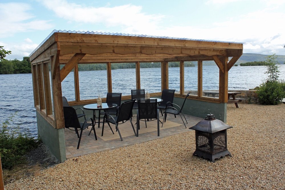 platinum lakeside lodge at mullans bay