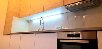 large retro chic flat 100m2 in city center parking