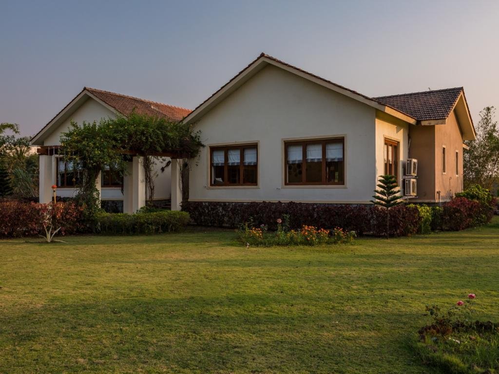 ama stays and trails nine palms alibag