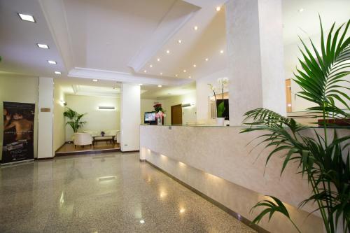 hotel garden experience