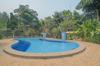 reddoorz plus lodaya gunung geulis puncak