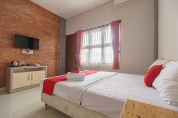 reddoorz plus lodaya gunung geulis puncak