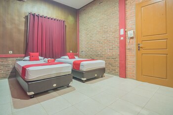 reddoorz plus lodaya gunung geulis puncak