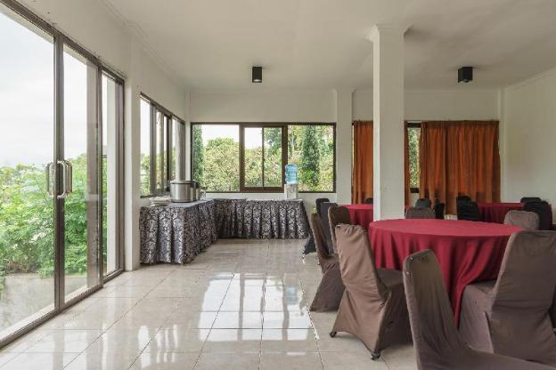 reddoorz plus lodaya gunung geulis puncak