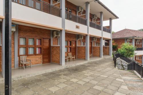 reddoorz plus lodaya gunung geulis puncak